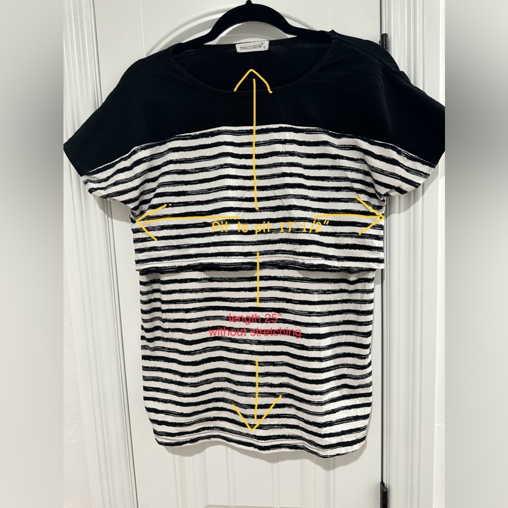 SMALL SHOW Brand short sleeve blouse! Size Medium